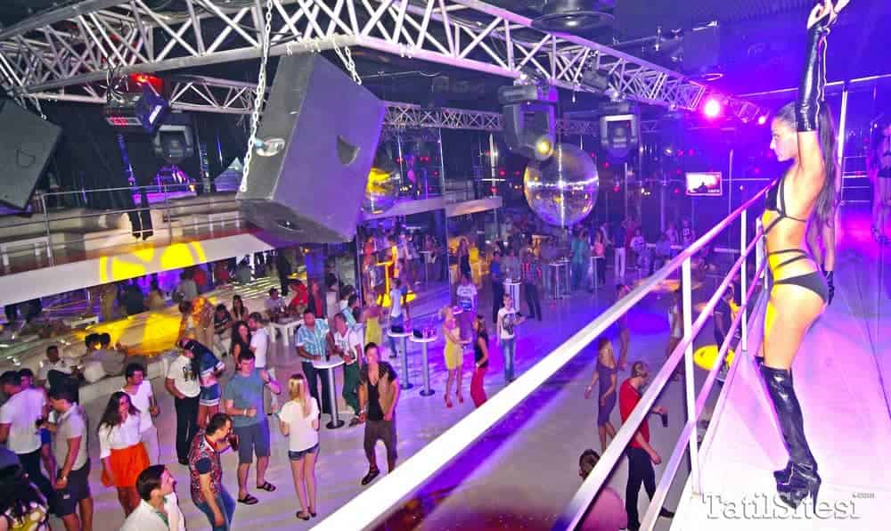 Adam & Eve Hotel (+16) 